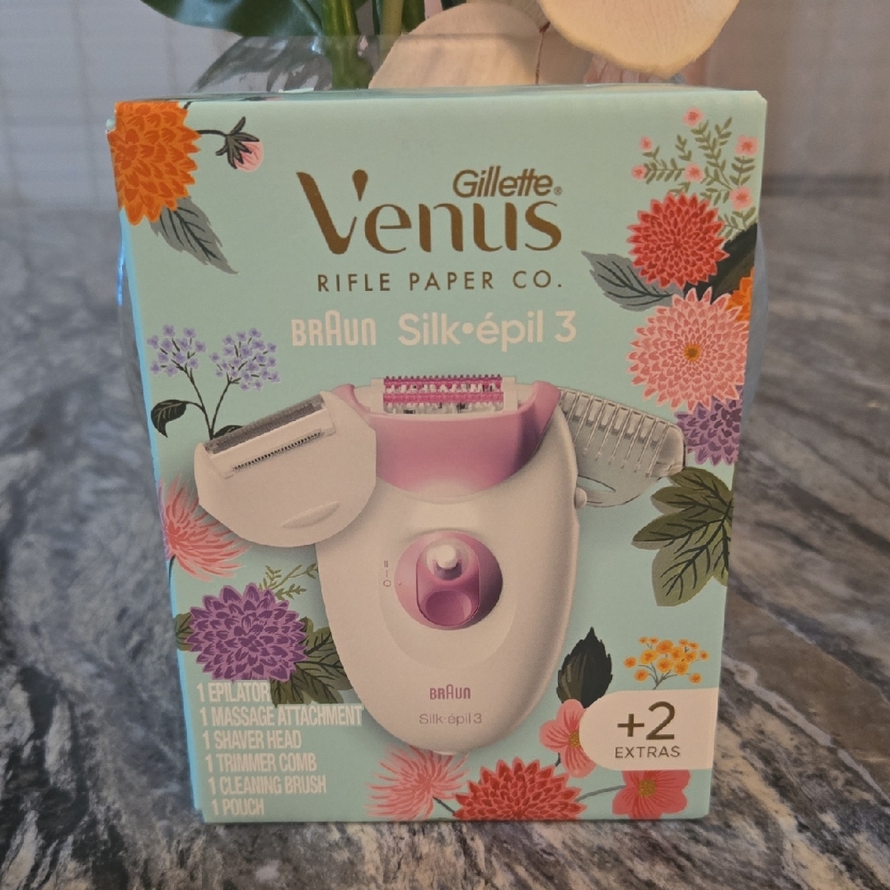 Rifle Paper Co. Gillette Venus Epilator in Mint with Pink Floral Accents
